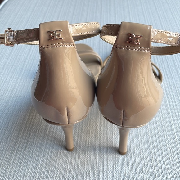 Sam Edelman PATTI ANKLE STRAP SANDAL - size 8 - Soft Beige Patent - Picture 10 of 16